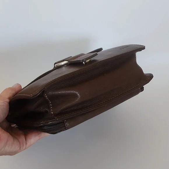 🚫SOLD🚫Vintage Fossil Dark Brown Leather Small Crossbody Organizer - Picture 6 of 12
